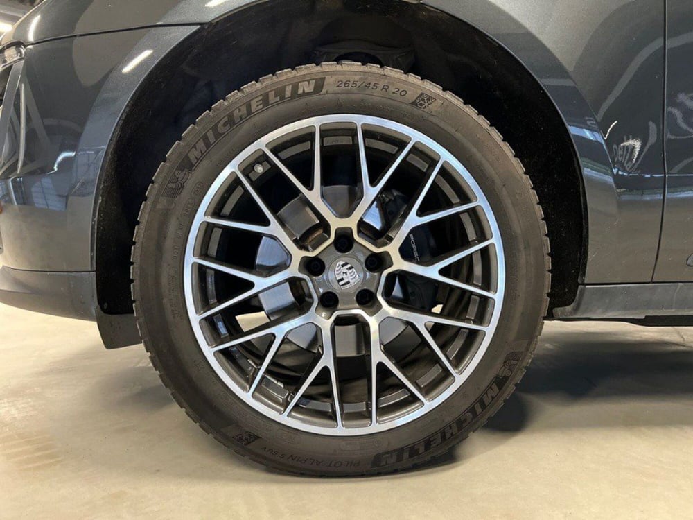 Porsche Macan usata a Macerata (8)