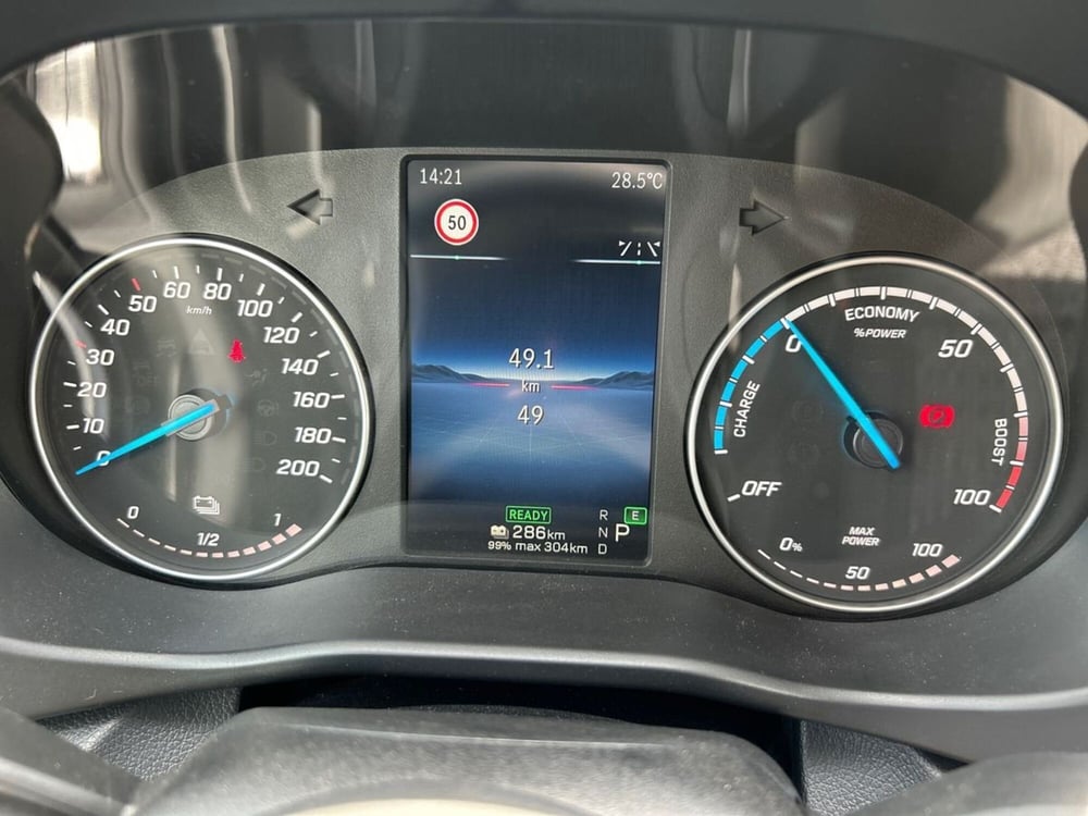 Mercedes-Benz Classe eVito Furgone nuova a Milano (13)