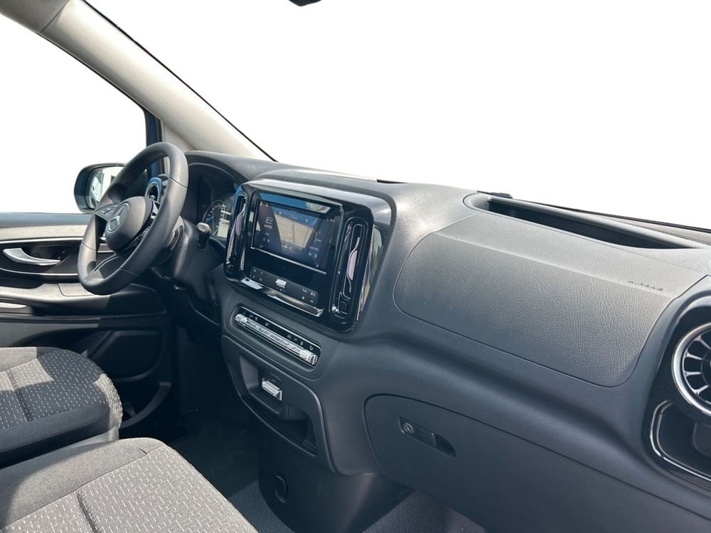 Mercedes-Benz Classe eVito Furgone nuova a Milano (15)