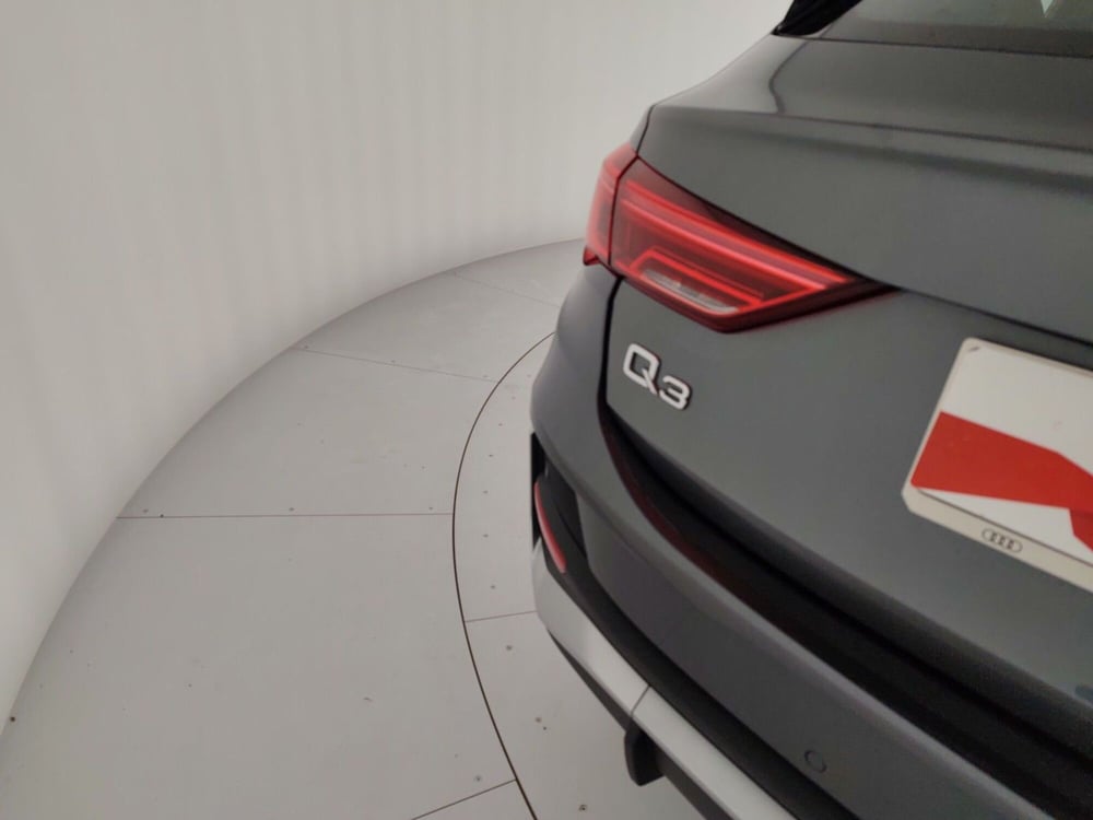 Audi Q3 Sportback usata a Massa-Carrara (11)