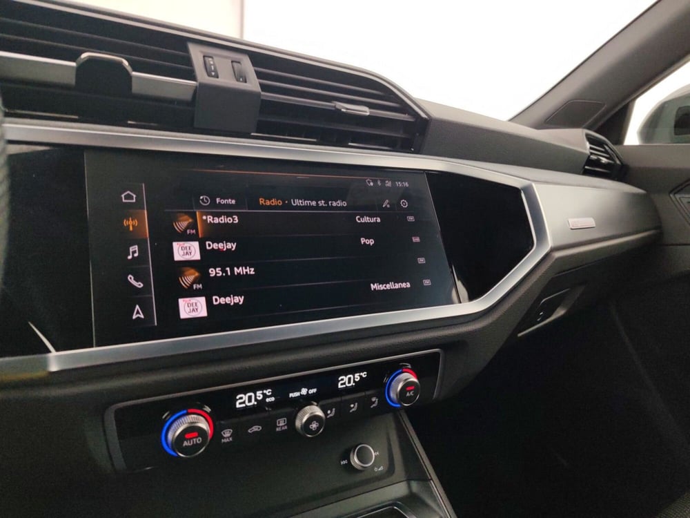 Audi Q3 Sportback usata a Massa-Carrara (18)