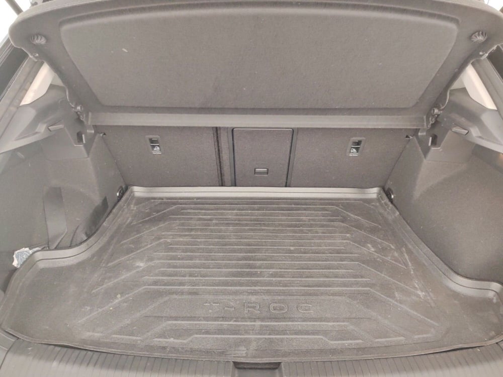 Volkswagen T-Roc usata a Massa-Carrara (16)