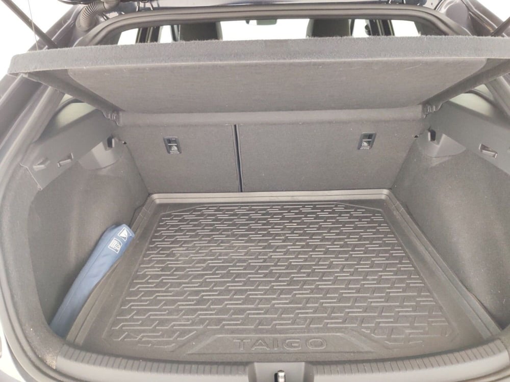 Volkswagen Taigo usata a Massa-Carrara (17)