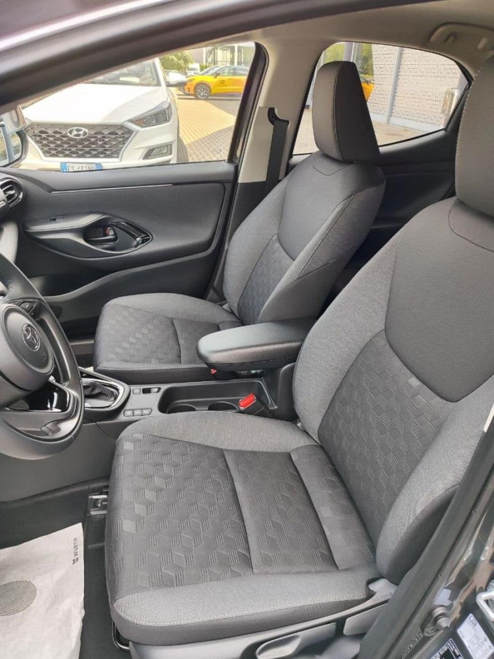 Toyota Yaris nuova a Perugia (11)