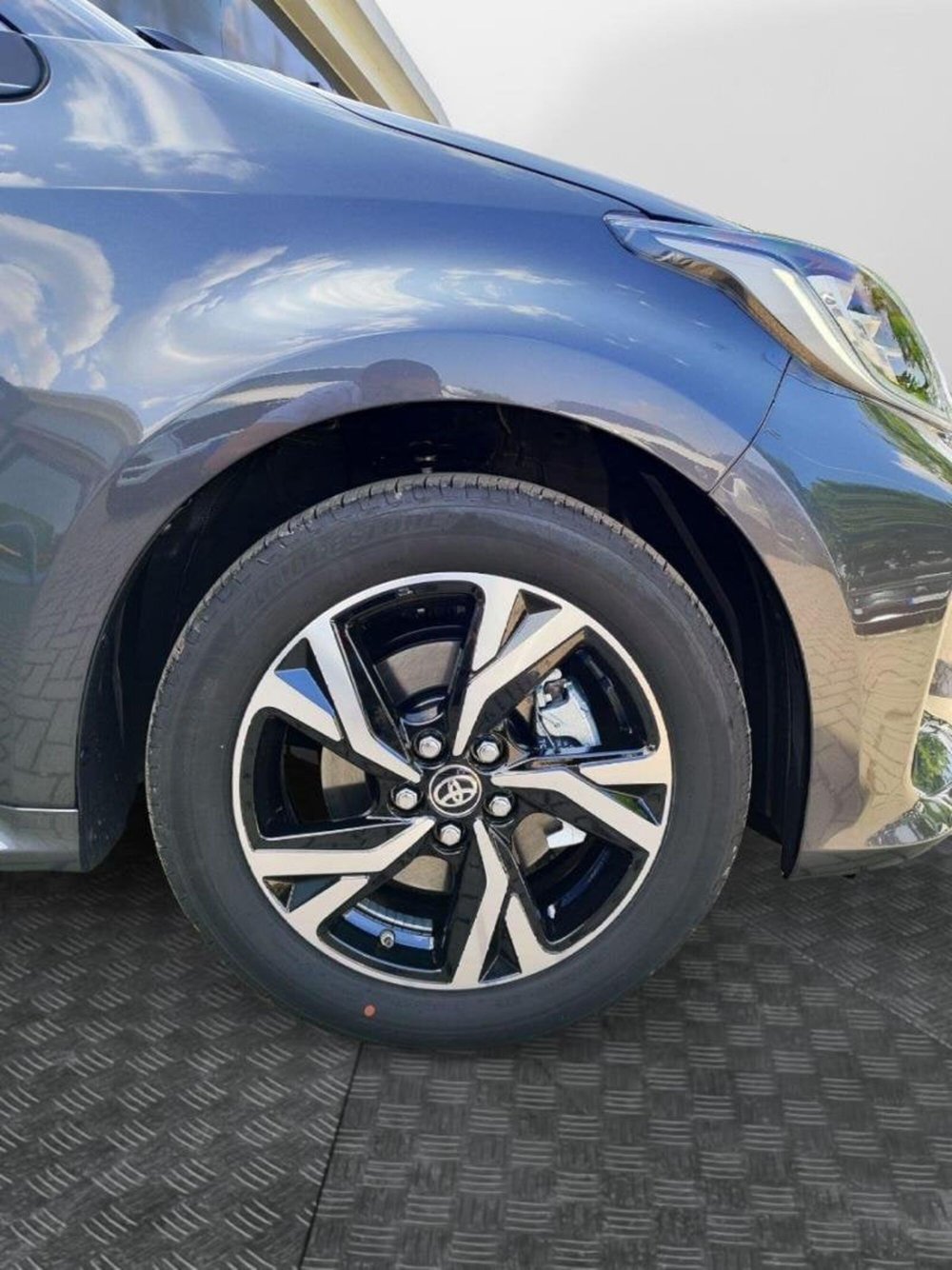 Toyota Yaris nuova a Perugia (14)