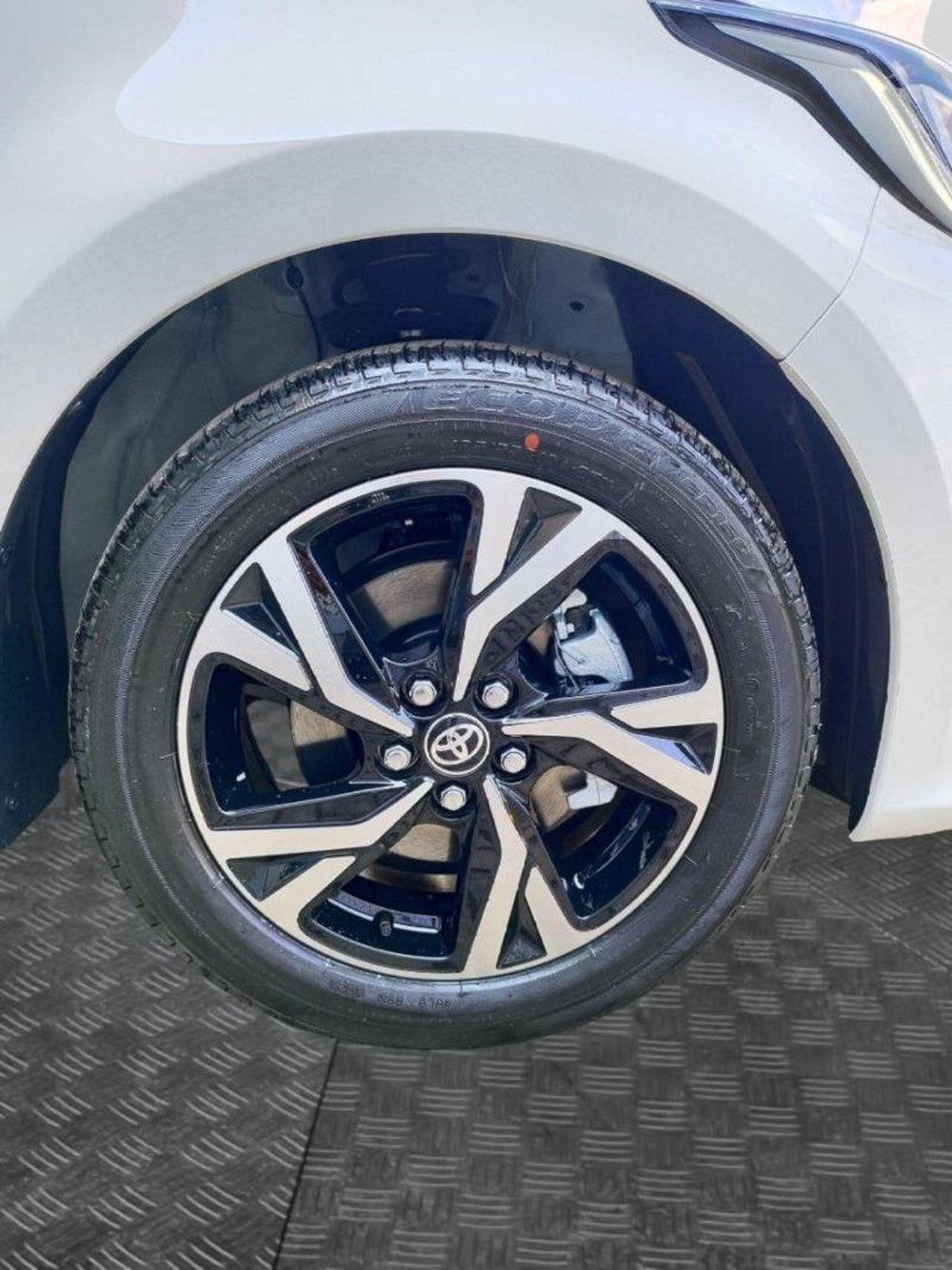 Toyota Yaris nuova a Perugia (14)