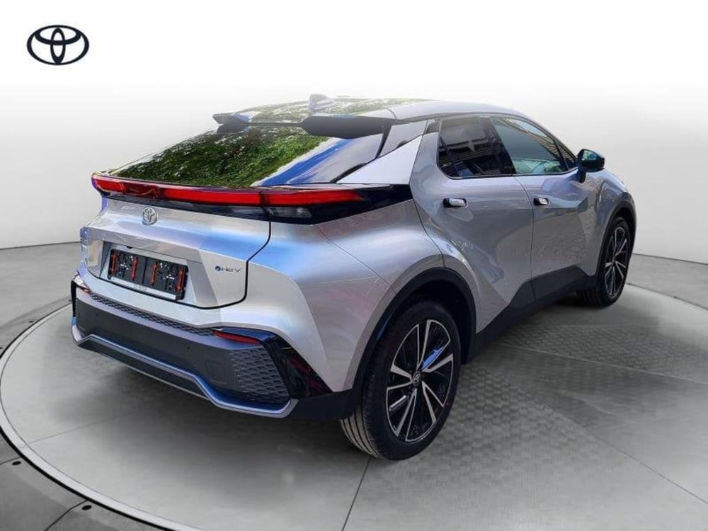 Toyota Toyota C-HR nuova a Perugia (13)