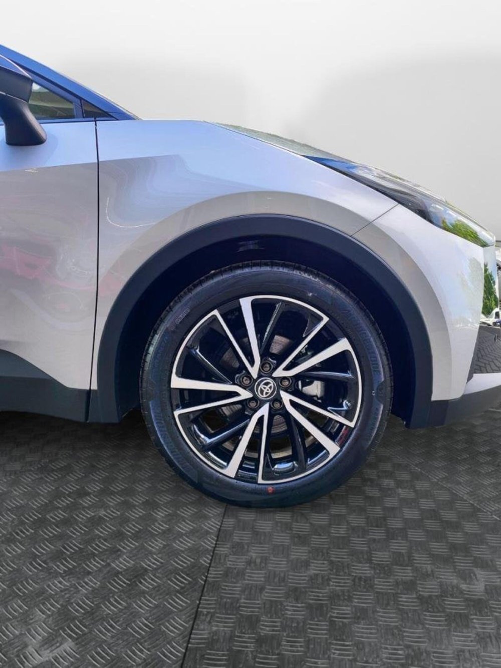 Toyota Toyota C-HR nuova a Perugia (14)