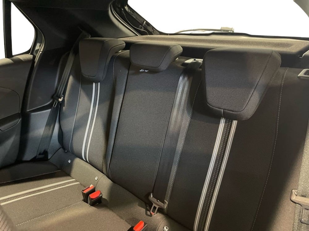 Opel Corsa nuova a Salerno (14)