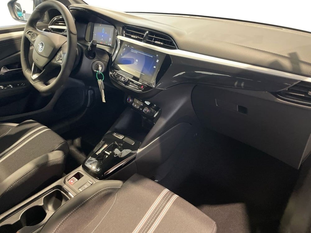 Opel Corsa nuova a Salerno (15)