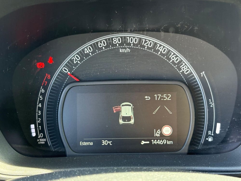Toyota Aygo X usata a Rimini (7)