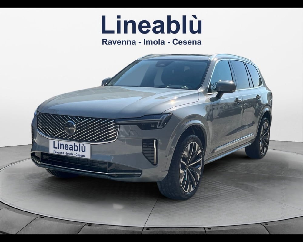 Volvo XC90 nuova a Ravenna
