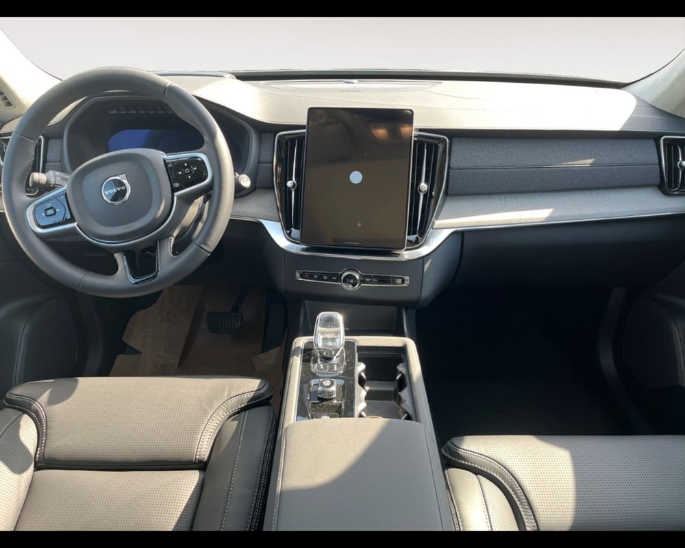 Volvo XC90 nuova a Ravenna (11)