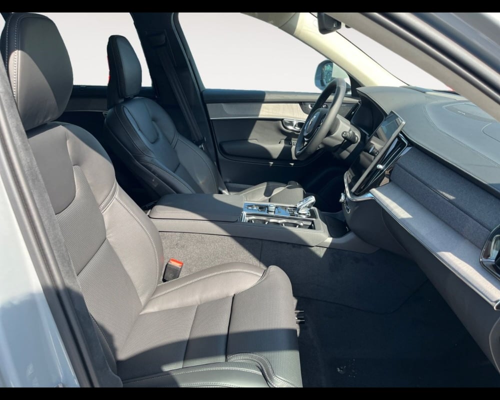 Volvo XC90 nuova a Ravenna (12)