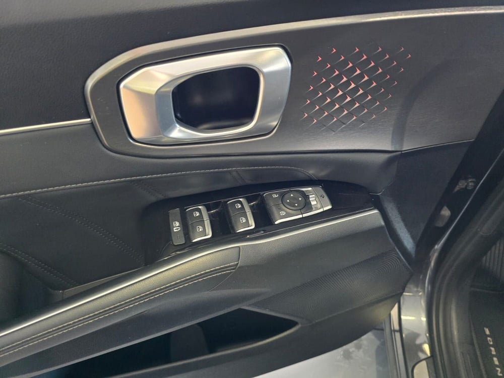 Kia Sorento usata a Rimini (15)