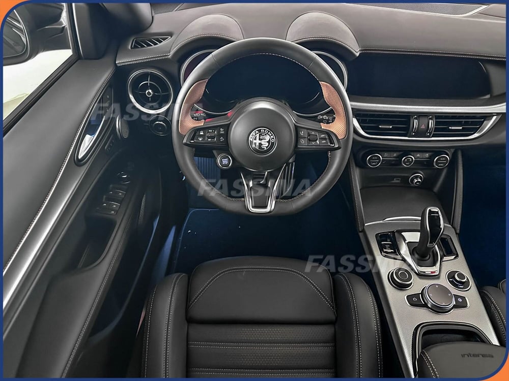 Alfa Romeo Stelvio usata a Milano (10)