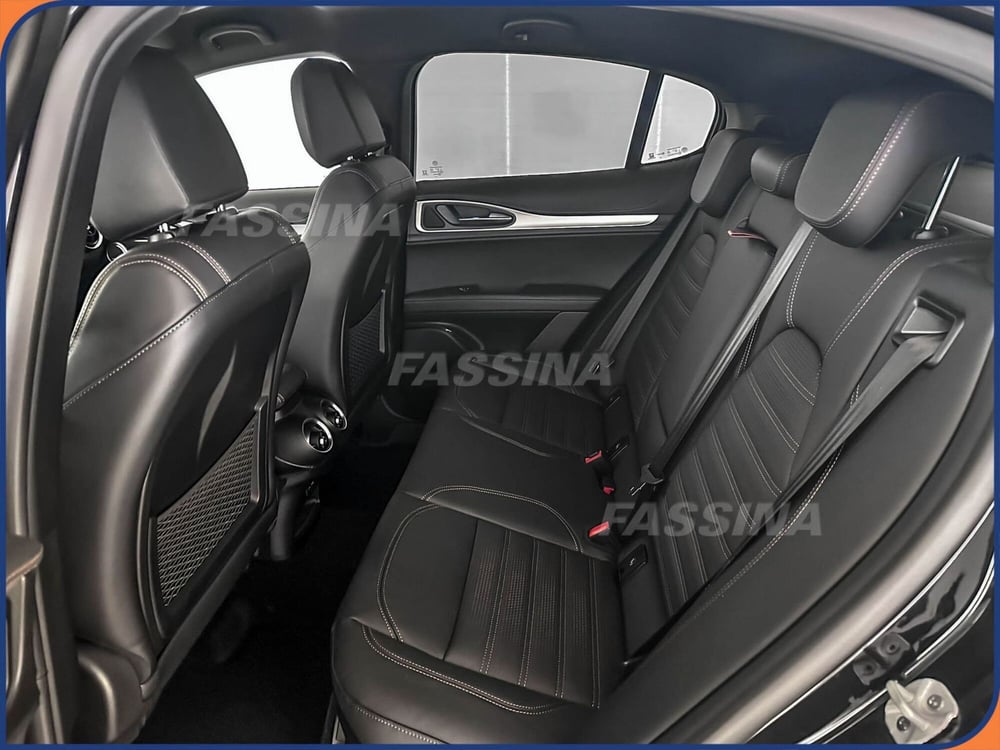 Alfa Romeo Stelvio usata a Milano (11)