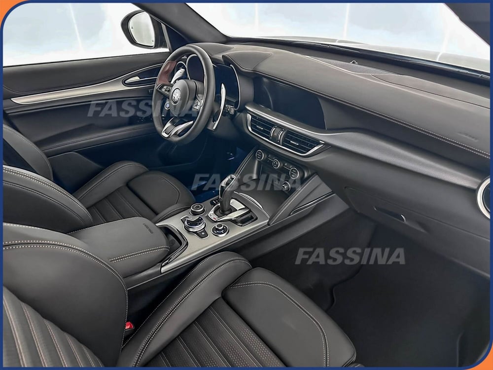 Alfa Romeo Stelvio usata a Milano (13)