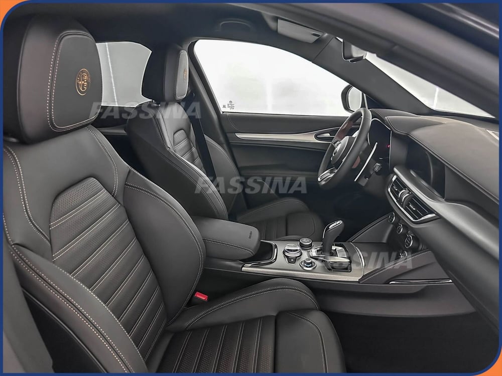 Alfa Romeo Stelvio usata a Milano (14)