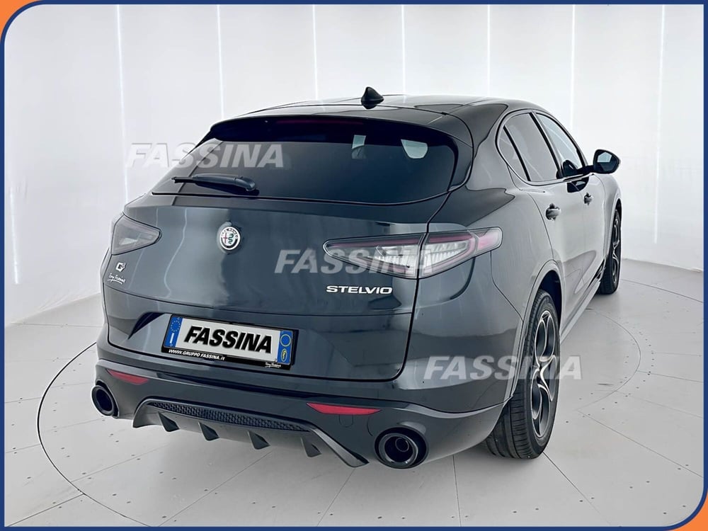 Alfa Romeo Stelvio usata a Milano (6)