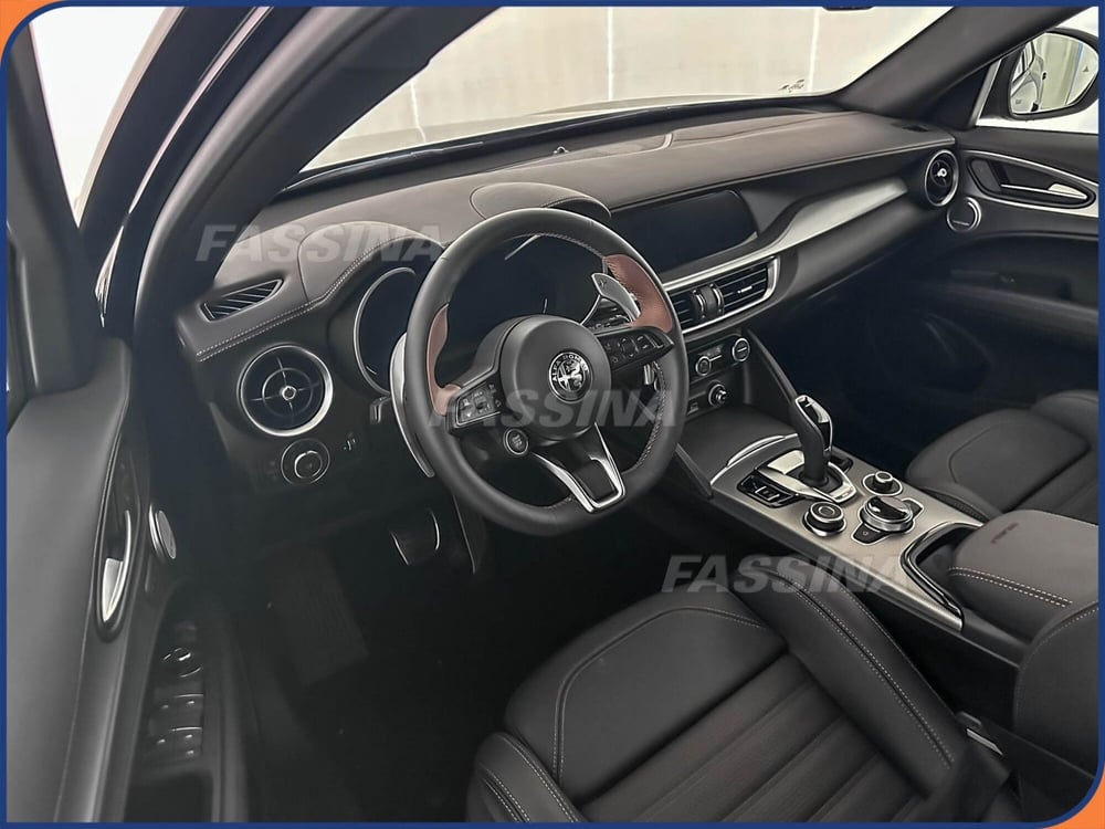Alfa Romeo Stelvio usata a Milano (9)