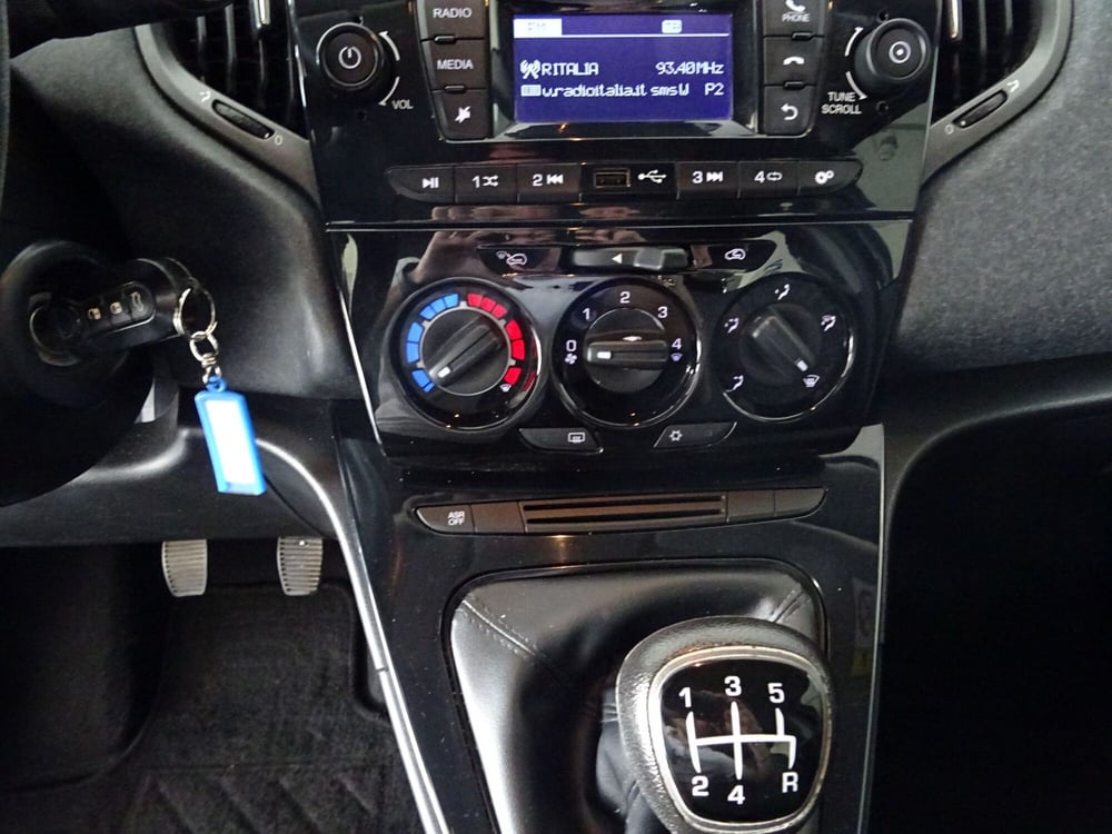 Lancia Ypsilon usata a Lucca (10)