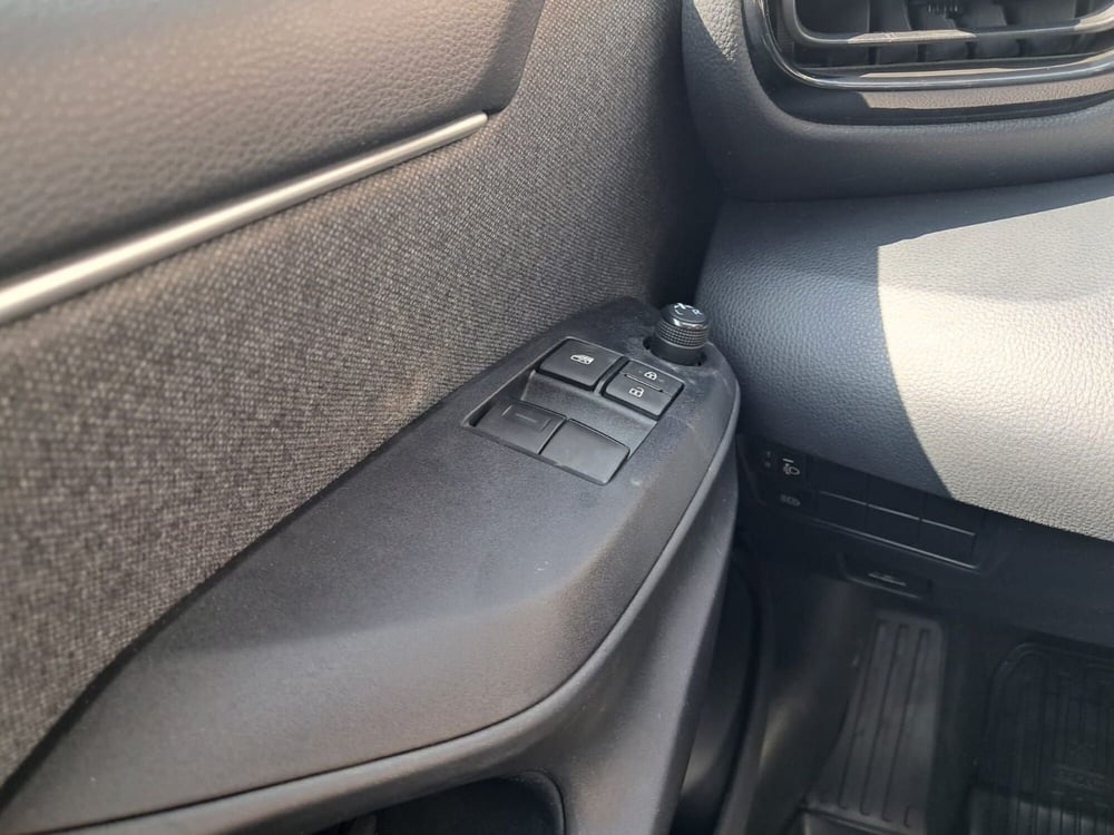 Toyota Yaris usata a Cagliari (18)