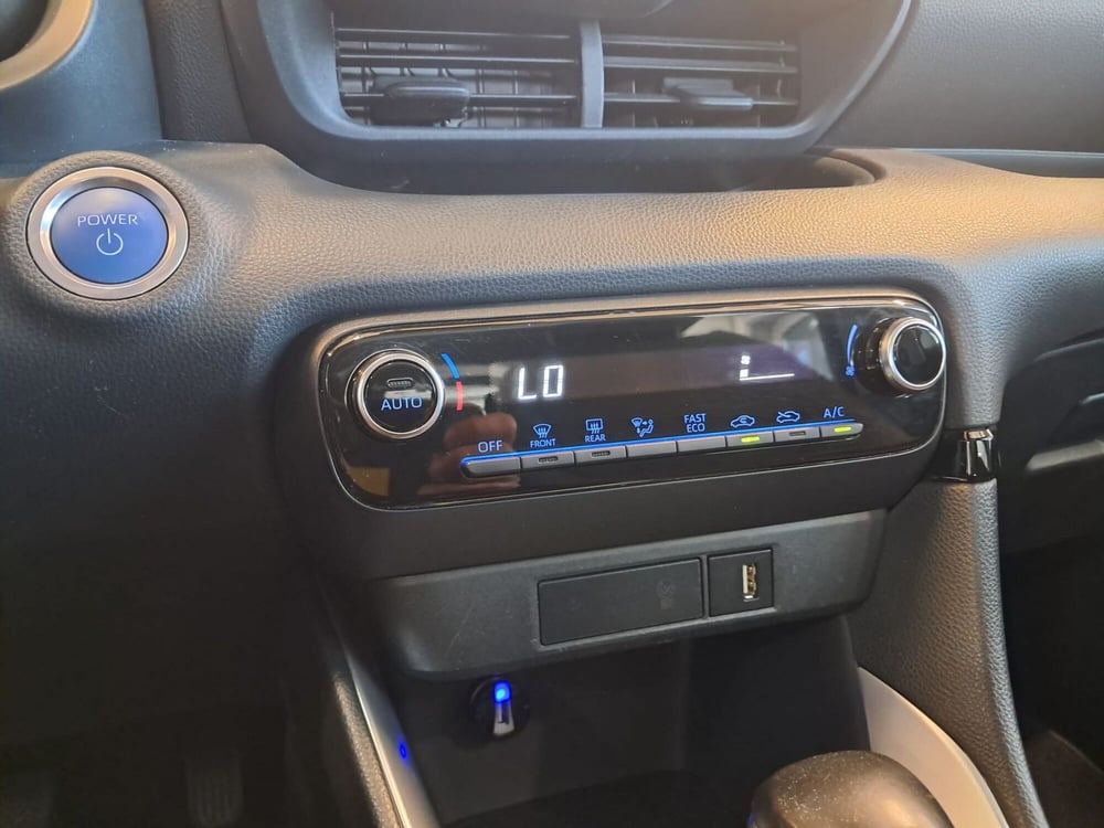 Toyota Yaris usata a Cagliari (17)