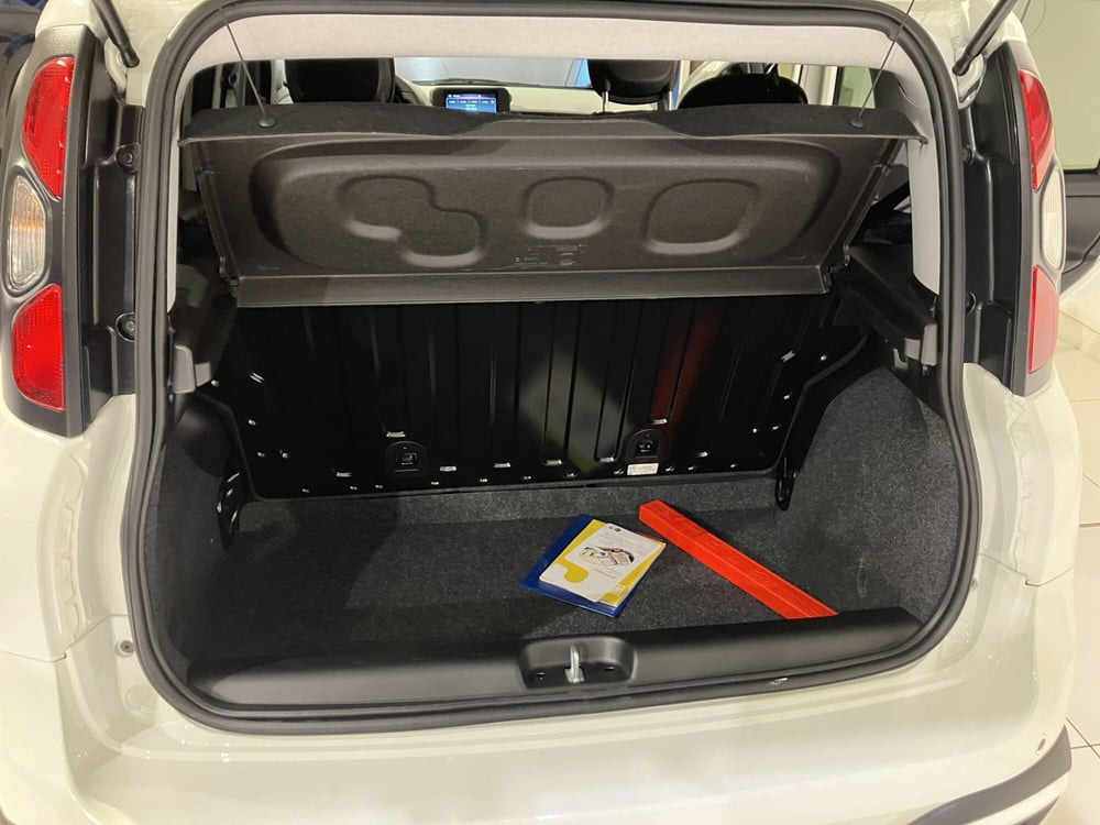 Fiat Panda Cross nuova a Parma (14)