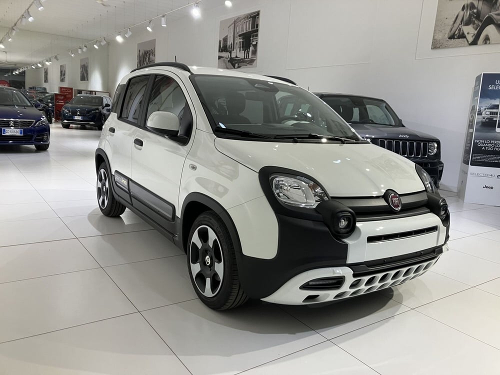 Fiat Panda Cross nuova a Parma (3)