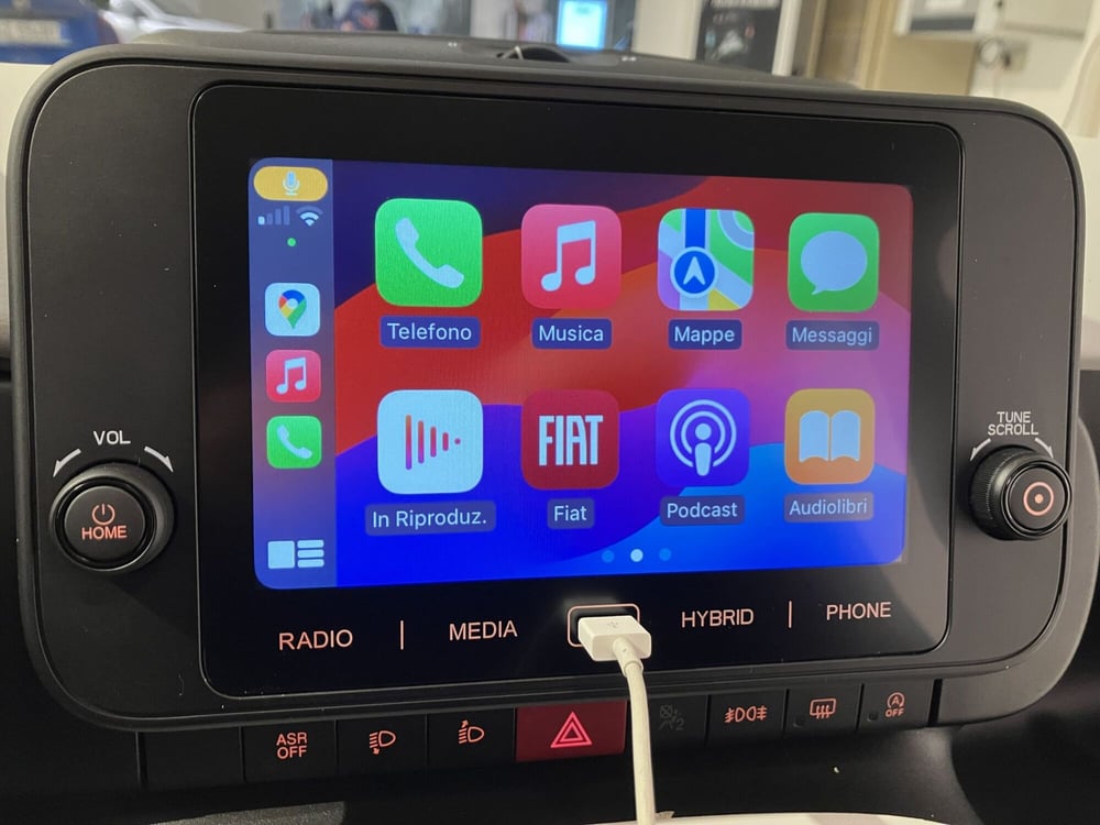 Fiat Panda Cross nuova a Parma (8)