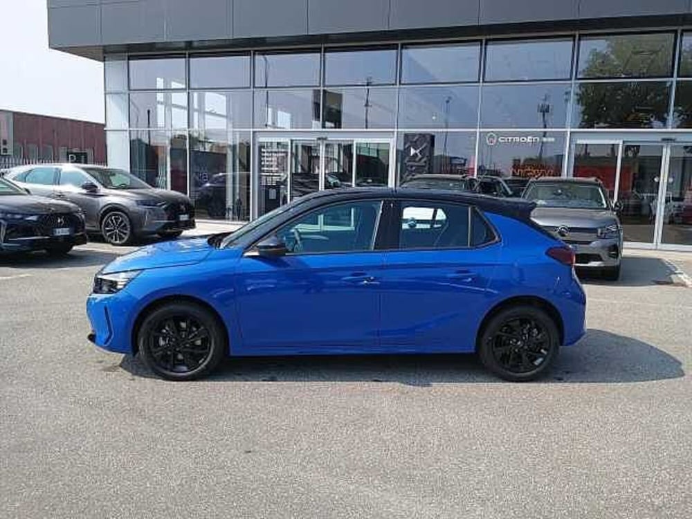 Opel Corsa nuova a Milano (4)