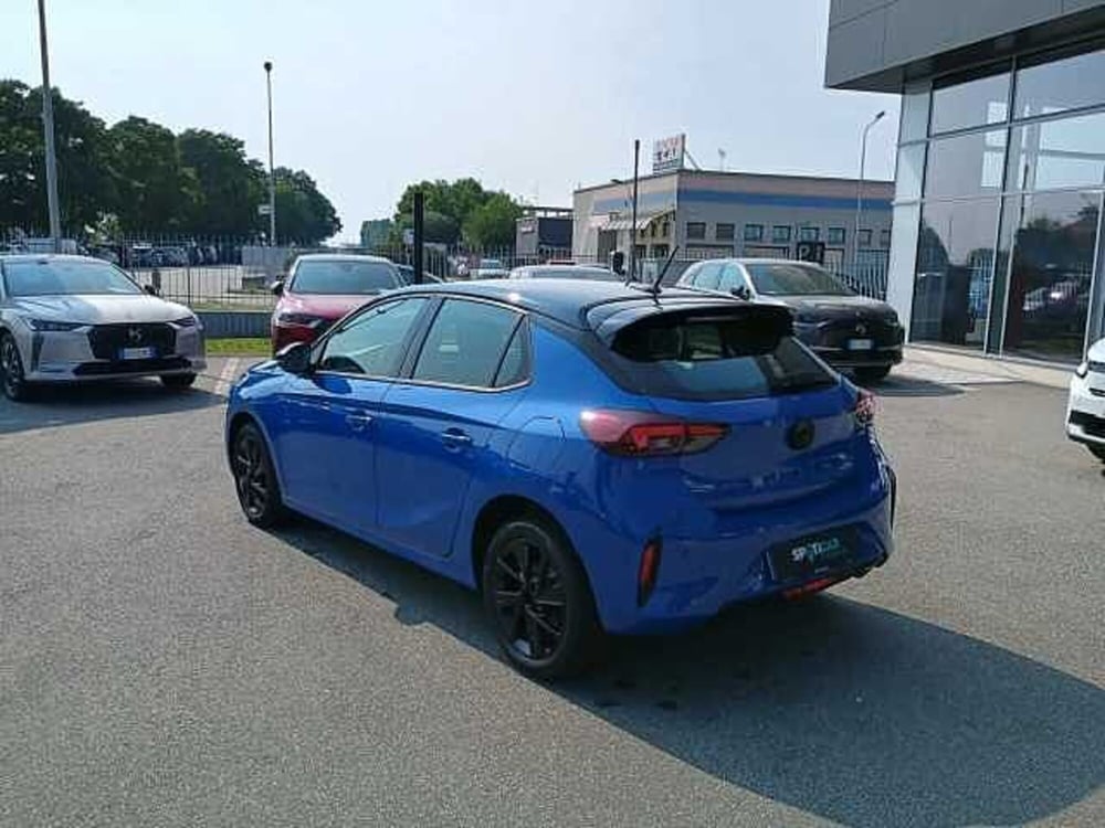Opel Corsa nuova a Milano (5)