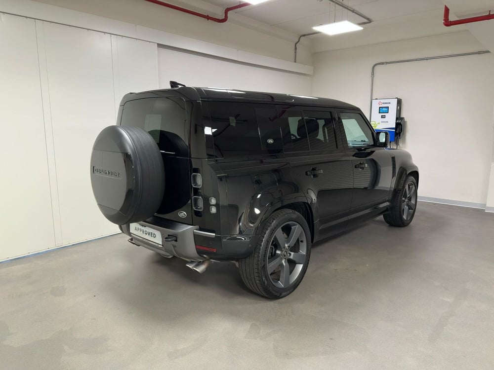 Land Rover Defender usata a Milano (2)