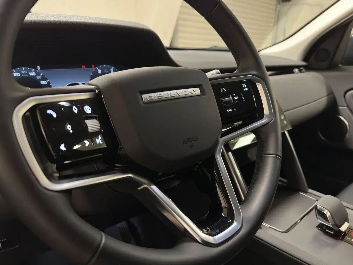 Land Rover Discovery Sport usata a Milano (12)