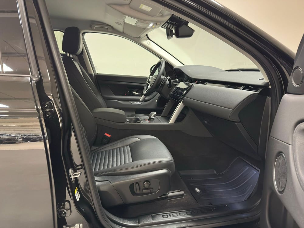 Land Rover Discovery Sport usata a Milano (14)
