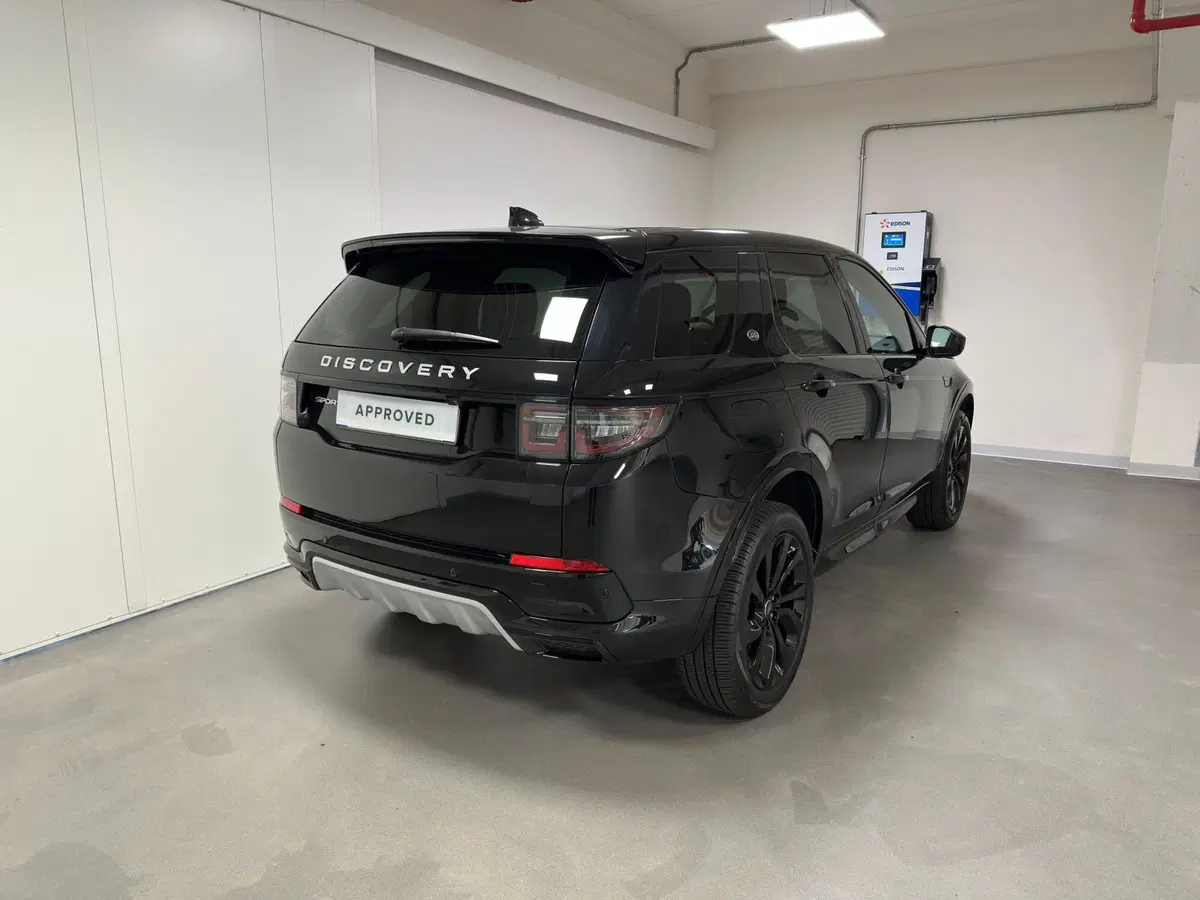 Land Rover Discovery Sport usata a Milano (2)