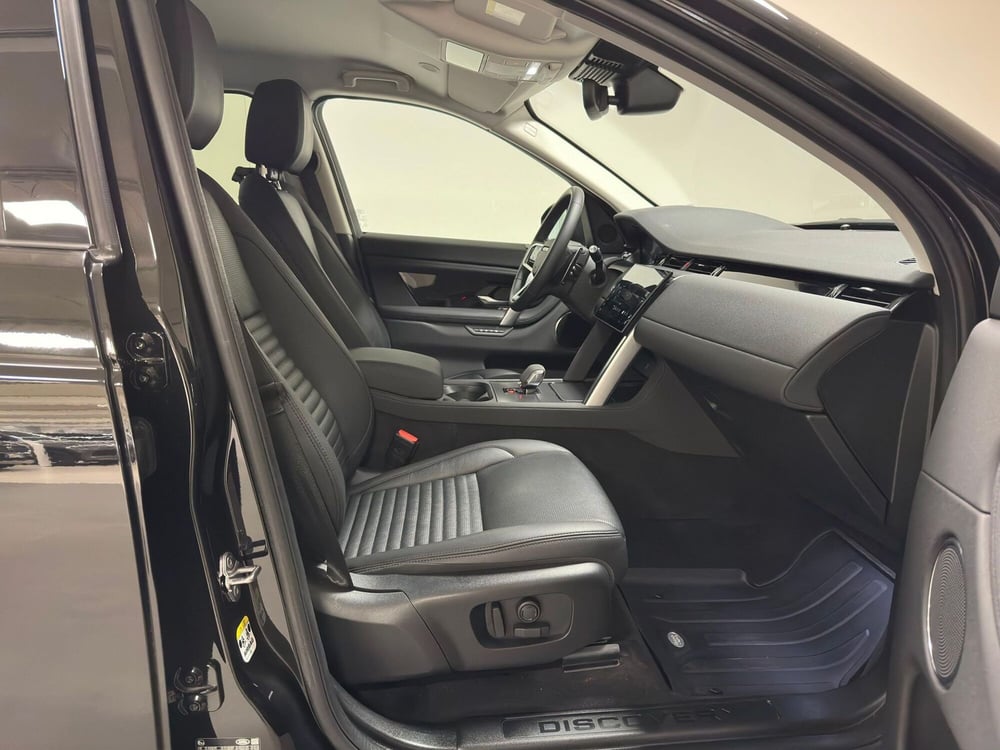 Land Rover Discovery Sport usata a Milano (3)