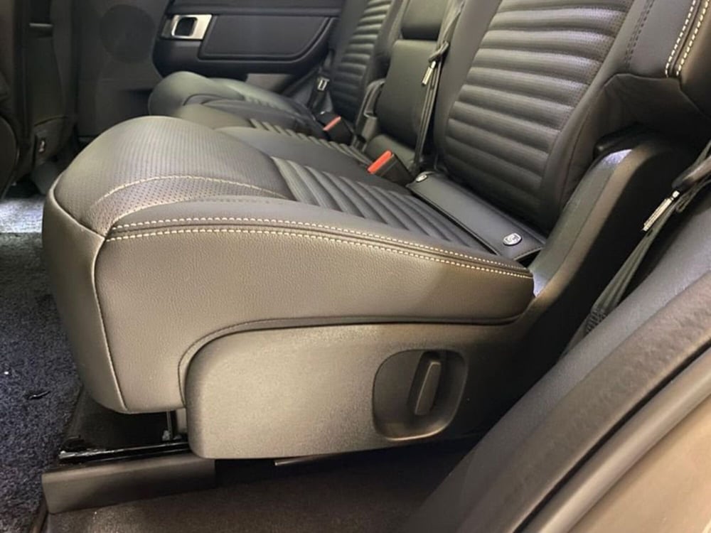 Land Rover Discovery nuova a Novara (20)