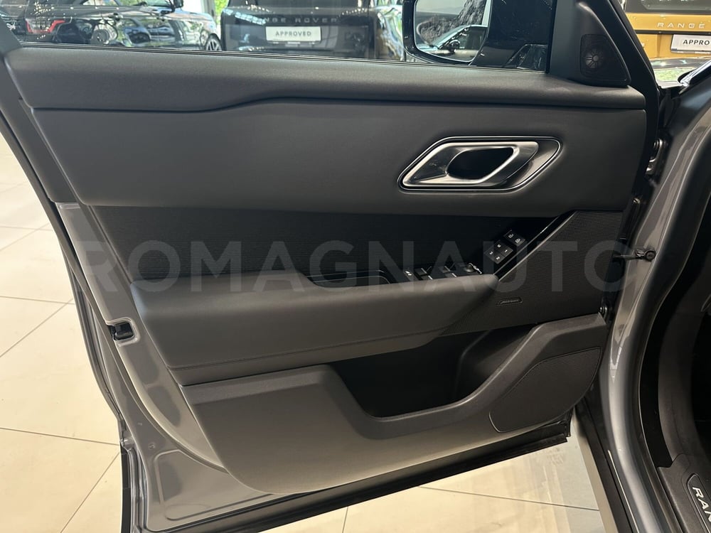 Land Rover Range Rover Velar nuova a Forlì-Cesena (12)