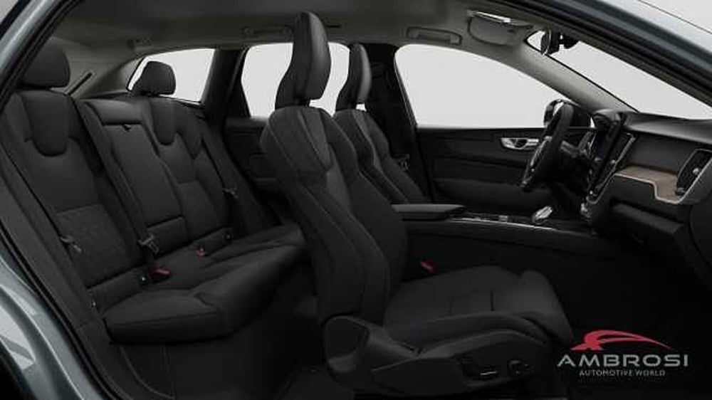 Volvo XC60 nuova a Perugia (14)