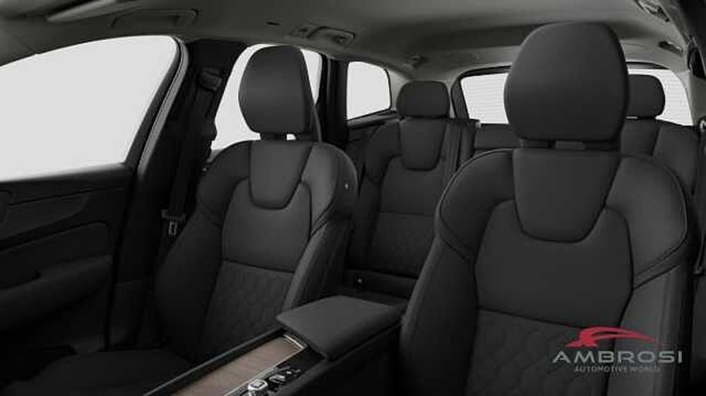 Volvo XC60 nuova a Perugia (11)