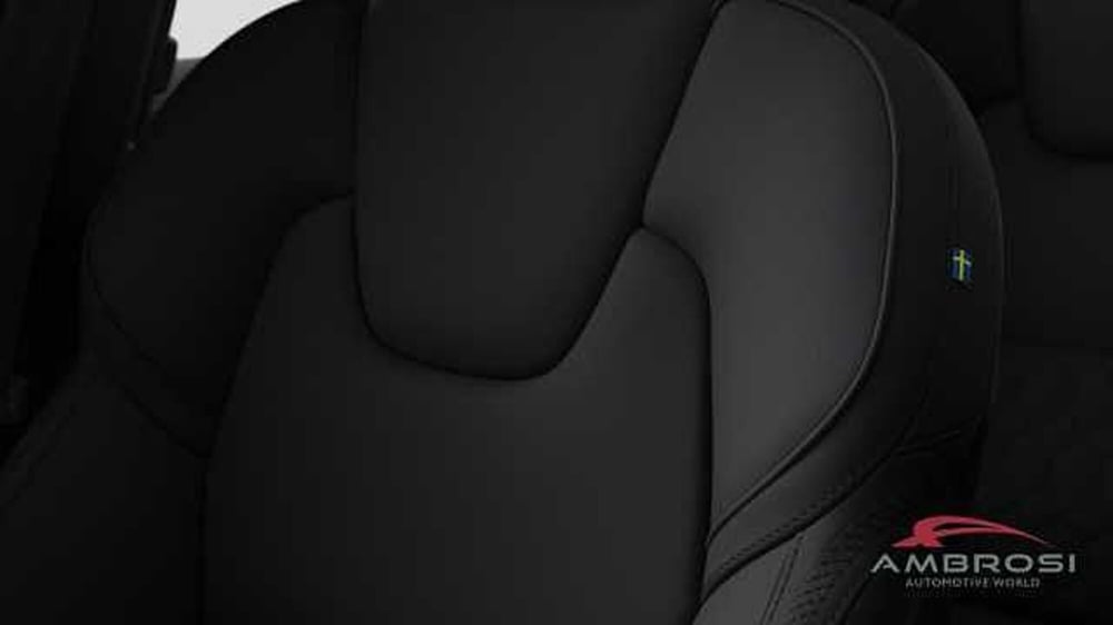 Volvo XC60 nuova a Perugia (9)