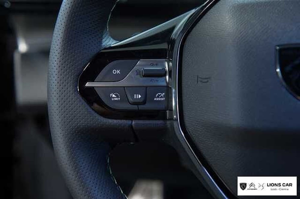 Peugeot 408 nuova a Lodi (14)