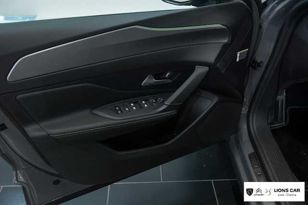 Peugeot 408 nuova a Lodi (9)