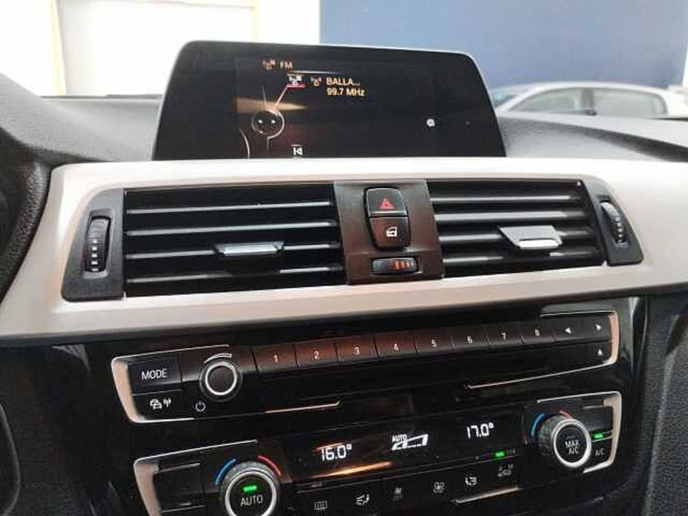 BMW Serie 3 Touring usata a Lecce (15)