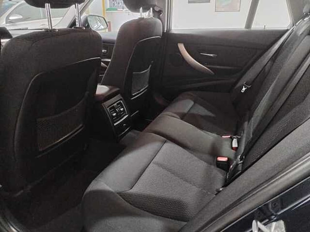 BMW Serie 3 Touring usata a Lecce (19)
