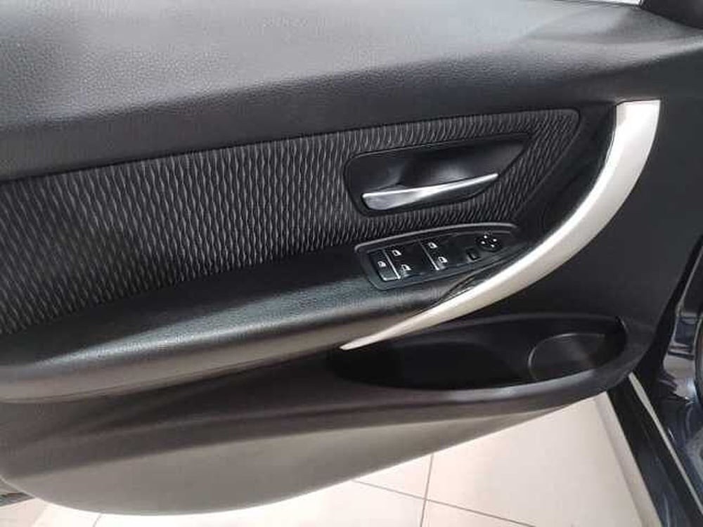 BMW Serie 3 Touring usata a Lecce (5)