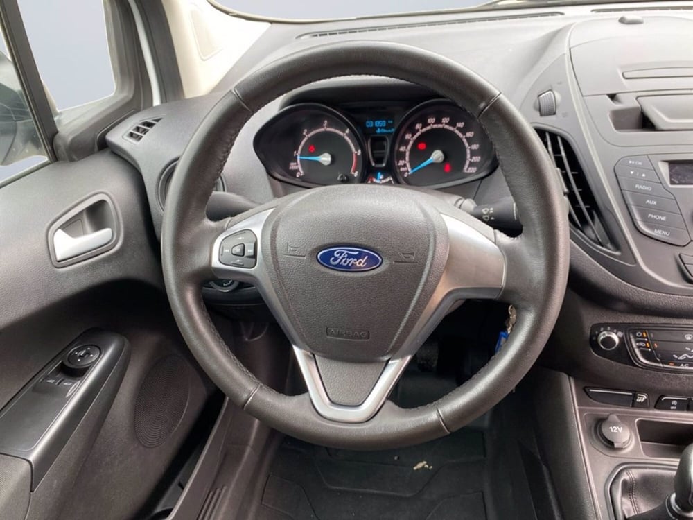 Ford Transit Courier usata a Milano (11)