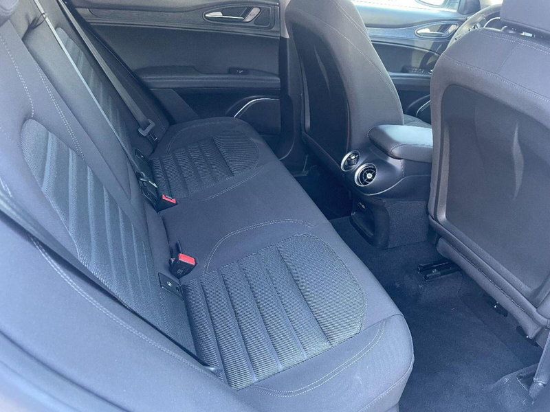 Alfa Romeo Stelvio usata a Lecce (20)